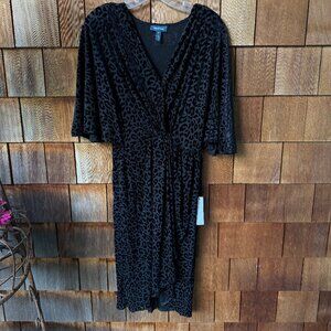 NWT Modcloth Wrap Black Animal Print Velvet Short Sleeve Dress - Women’s X-Large